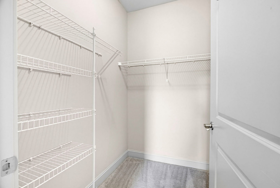 garvin pointe 3bed 2 bath closet