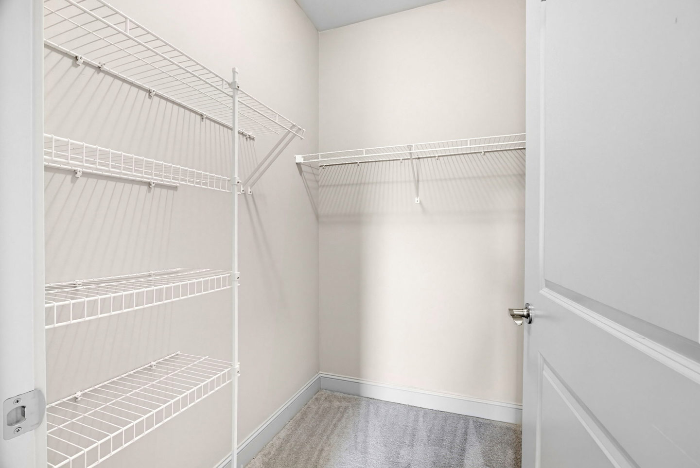 garvin pointe 3bed 2 bath closet
