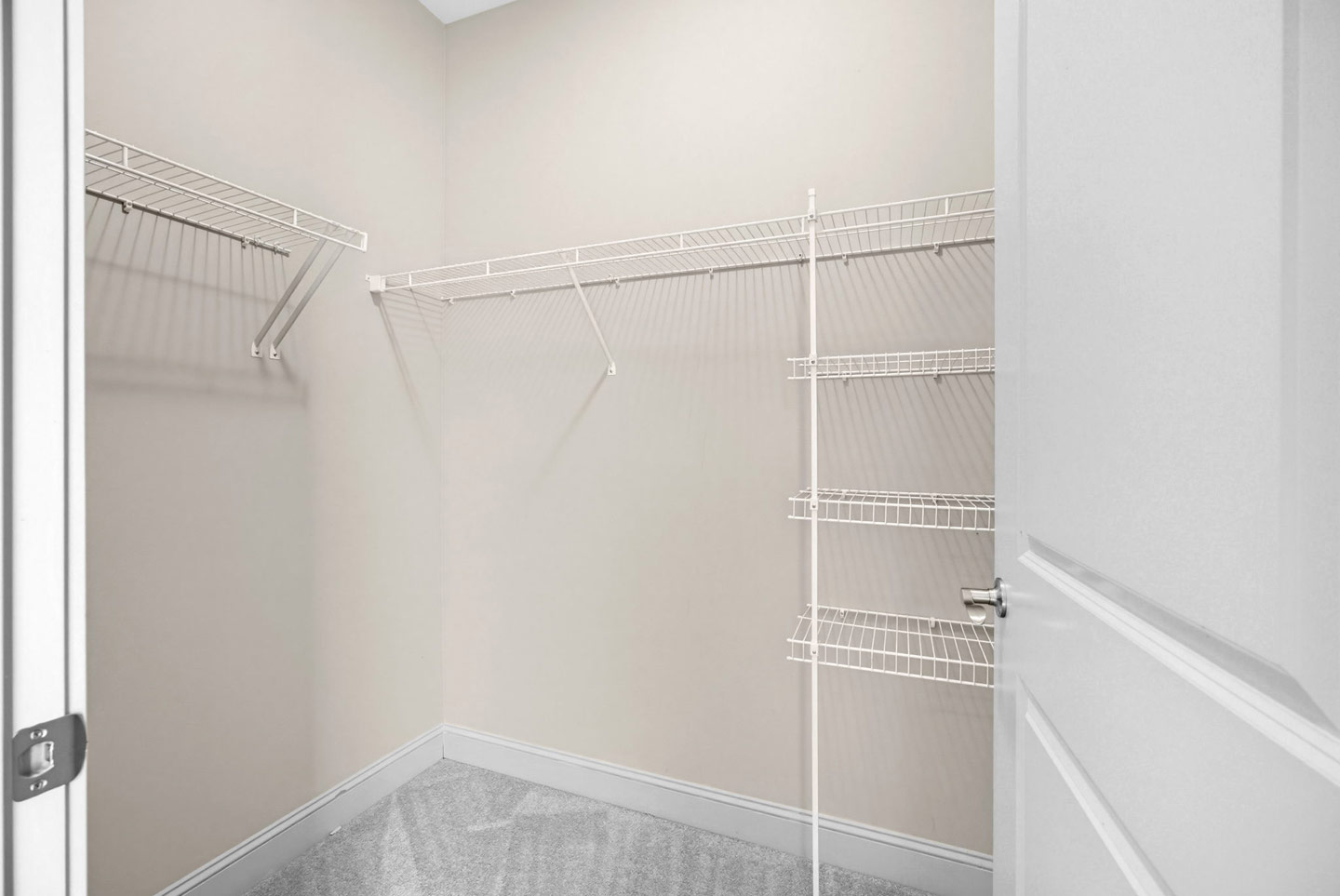 garvin pointe 3bed 2 bath closet