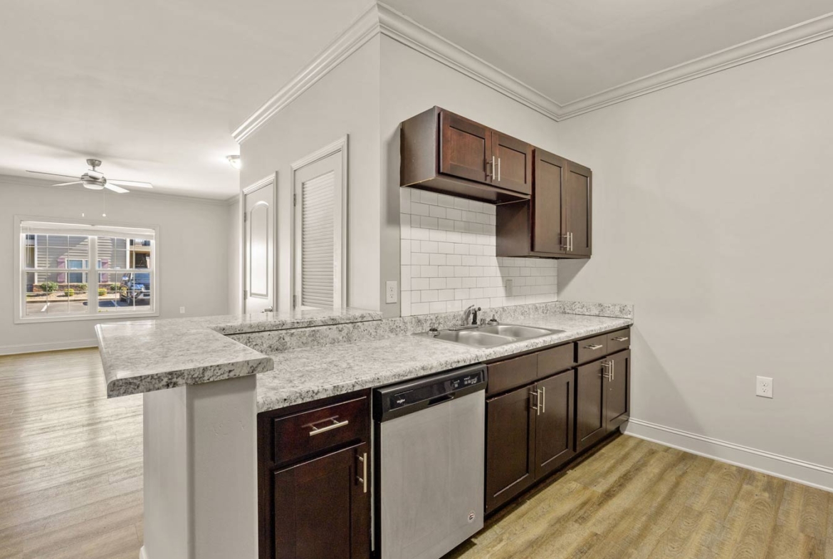 garvin pointe 1 bed 1 bath - kitchen