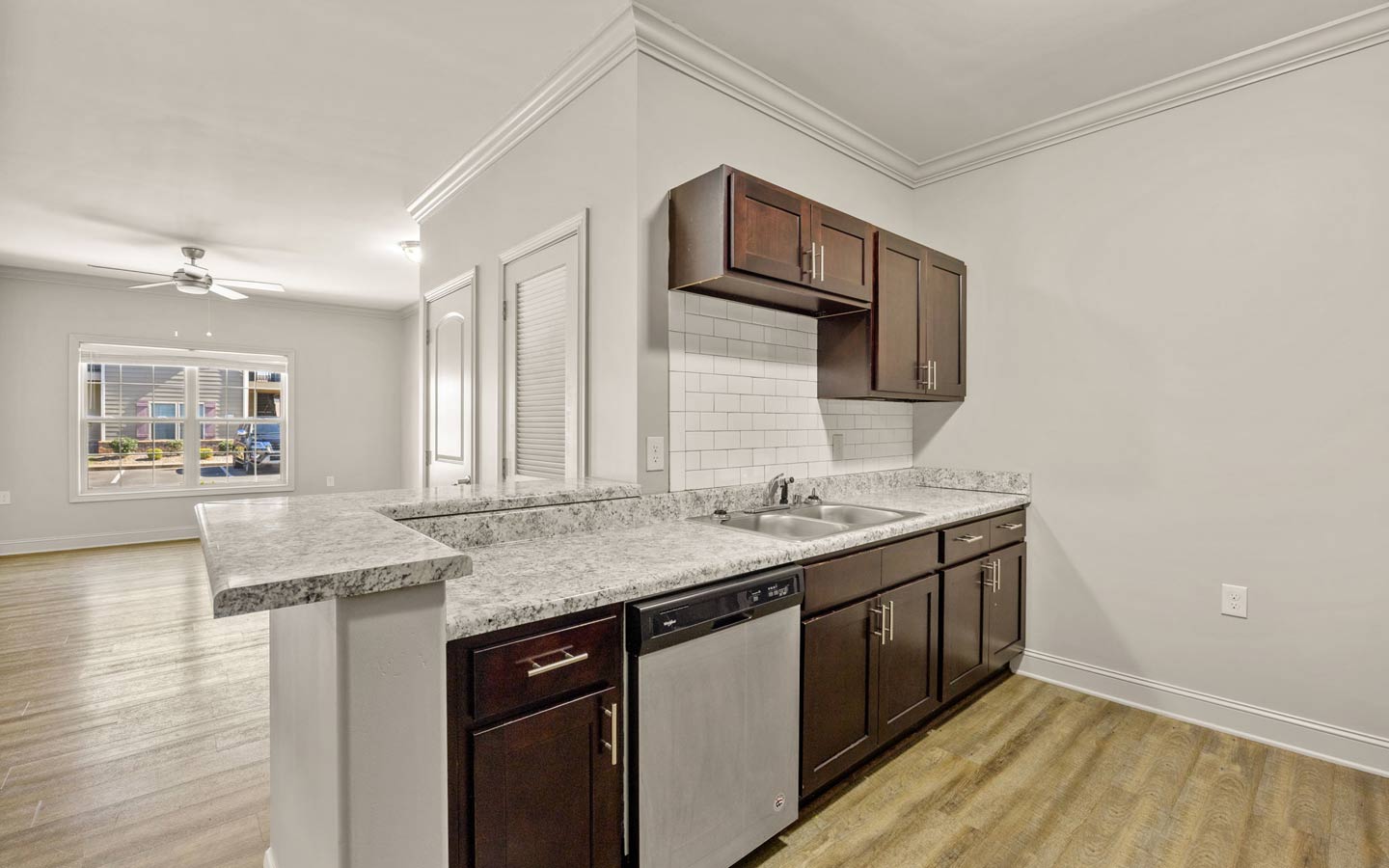 garvin pointe 1 bed 1 bath - kitchen