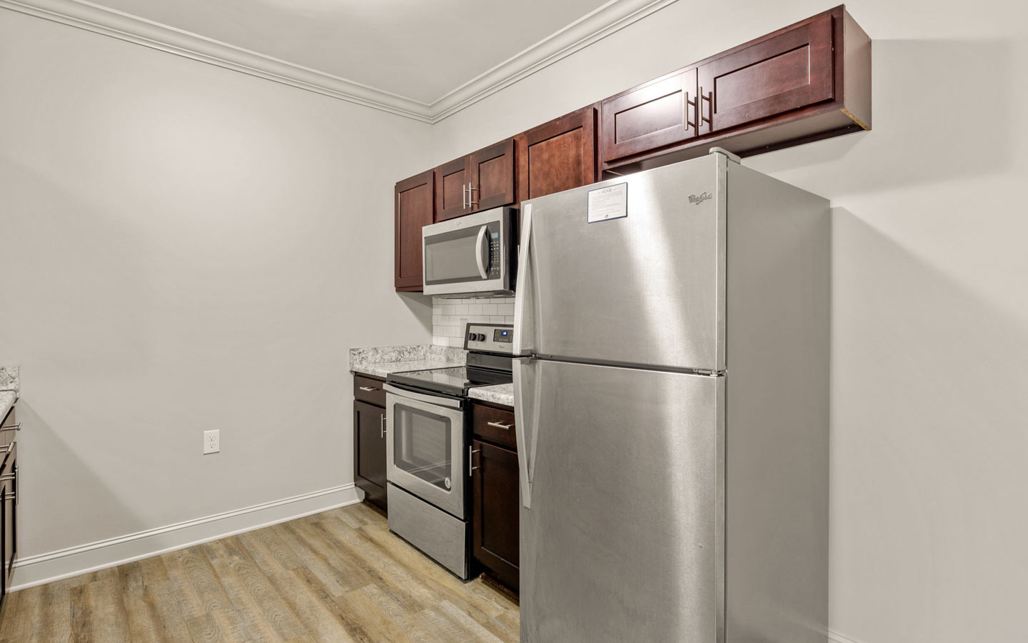 garvin pointe 1 bed 1 bath - kitchen