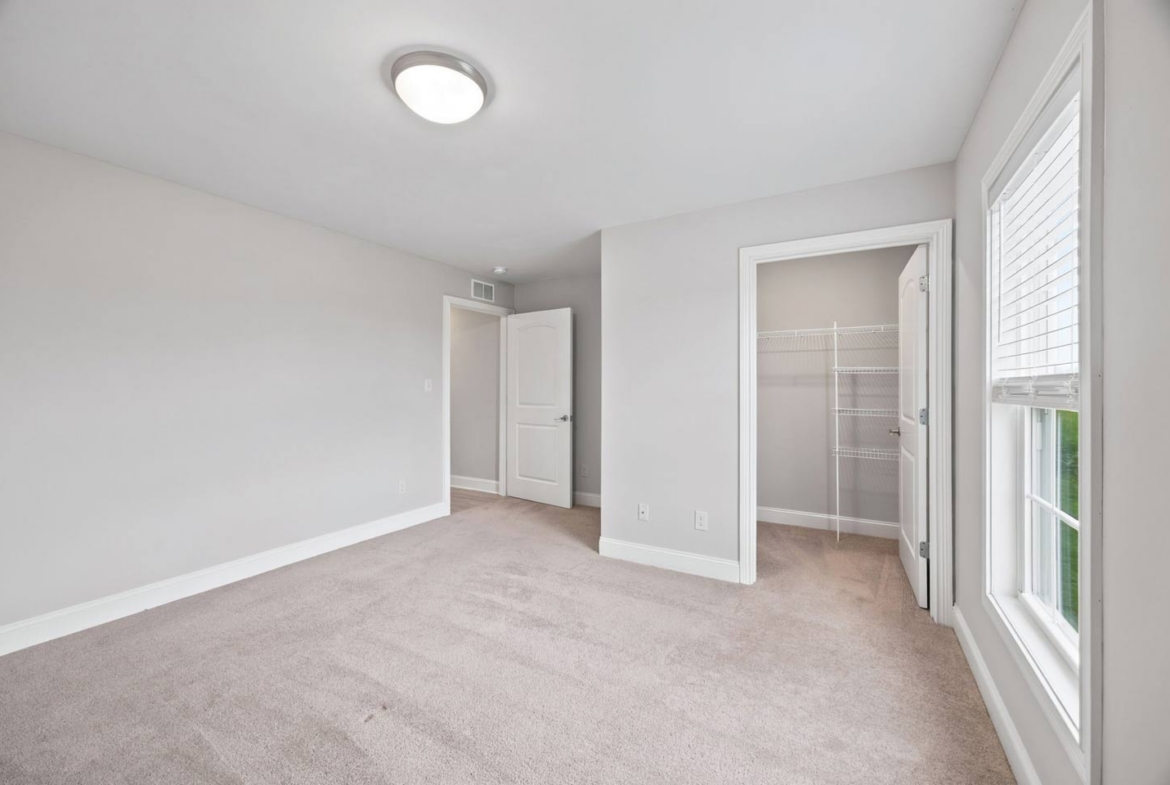 overlook 3 bed 2 bath bedroom