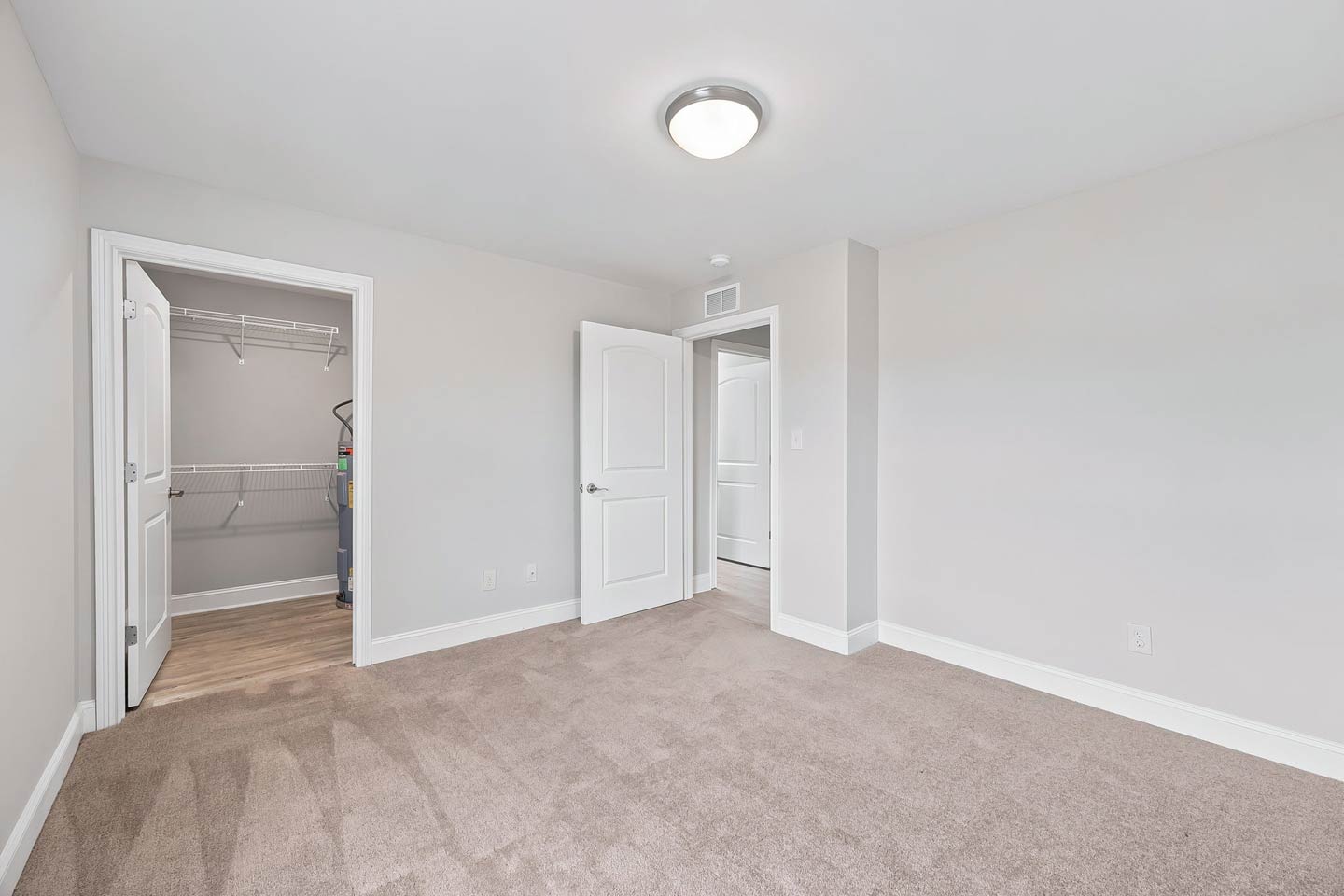overlook 3 bed 2 bath bedroom