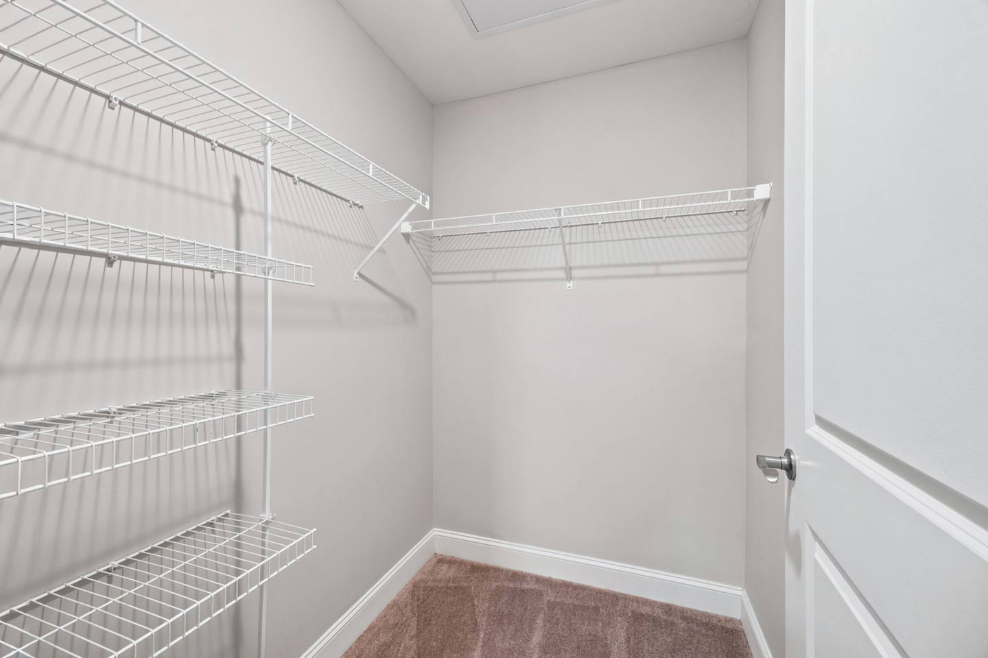 overlook 3 bed 2 bath closet