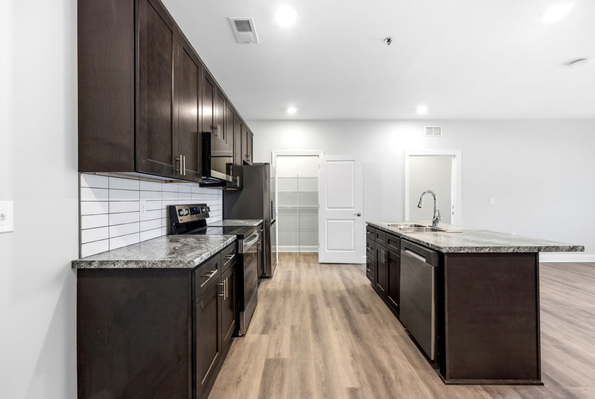 topper park 2 - 3-bed 3-bath - kitchen
