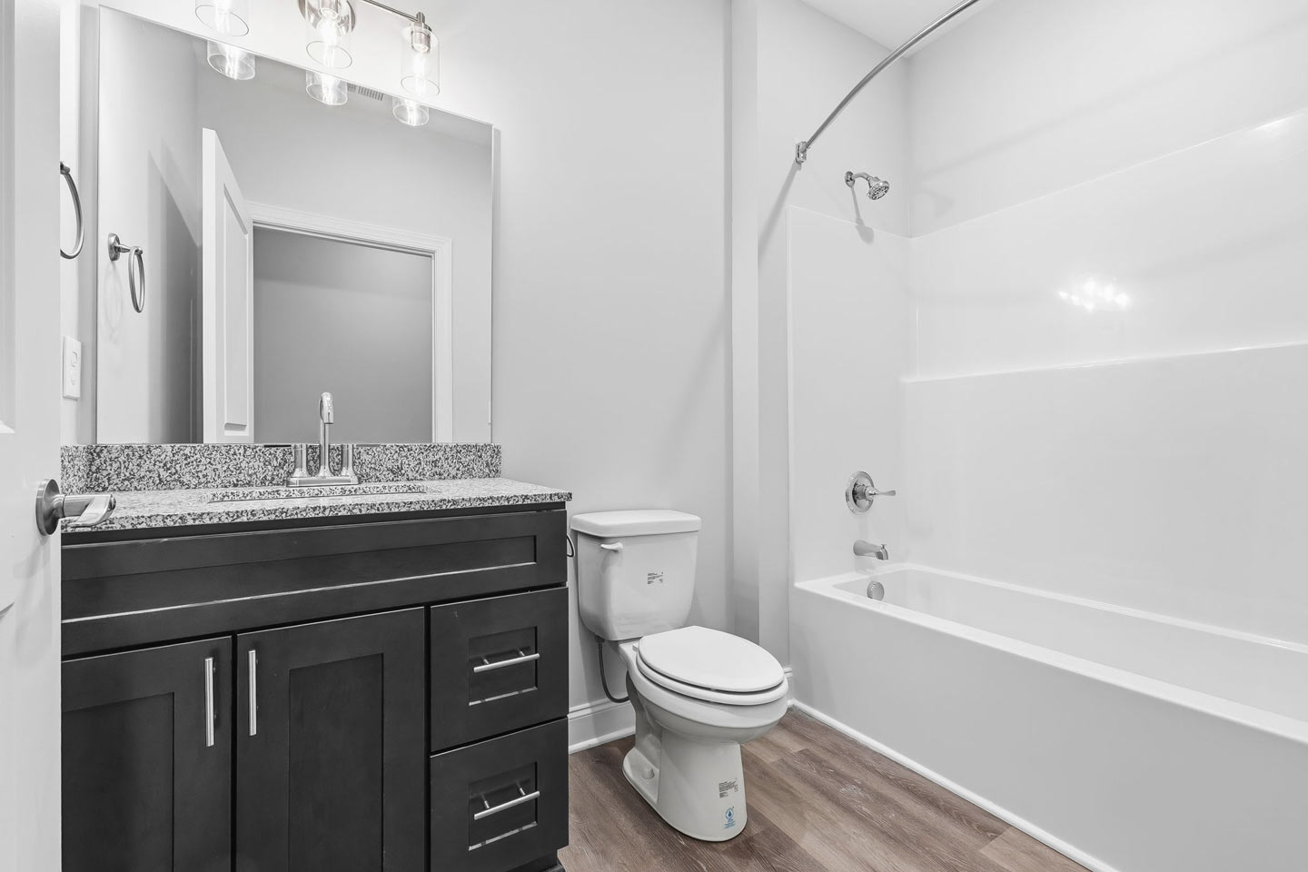topper park 2 - 3-bed 3-bath - bath