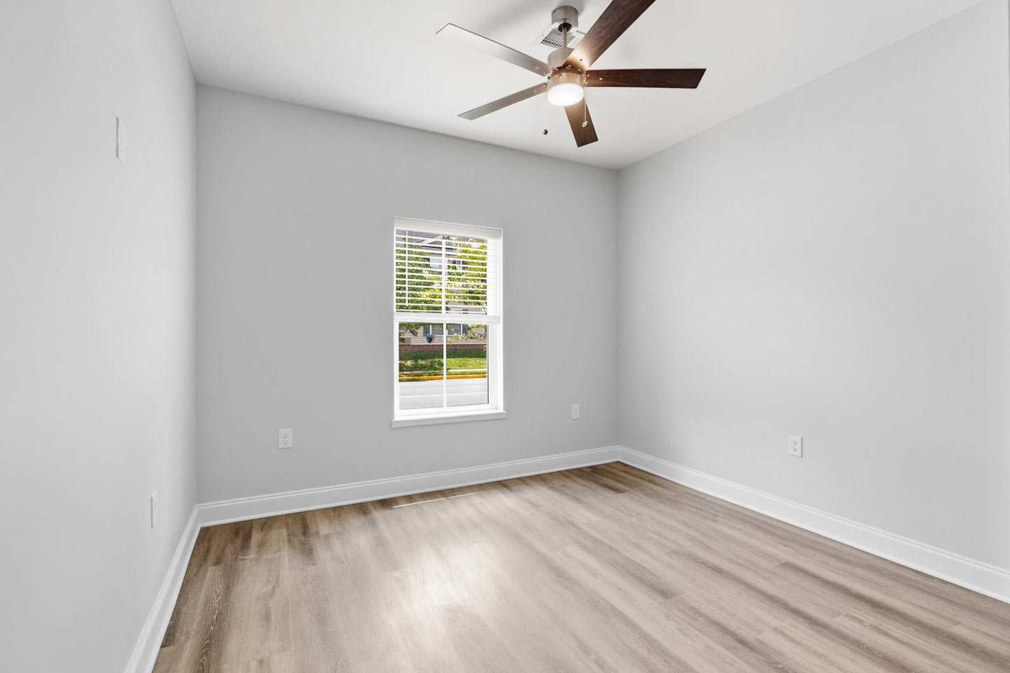 topper park 2 - 3-bed 3-bath - bedroom