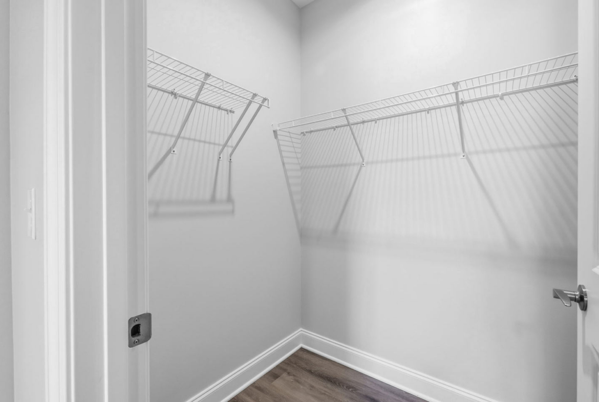 topper park 2 - 3-bed 3-bath - closet