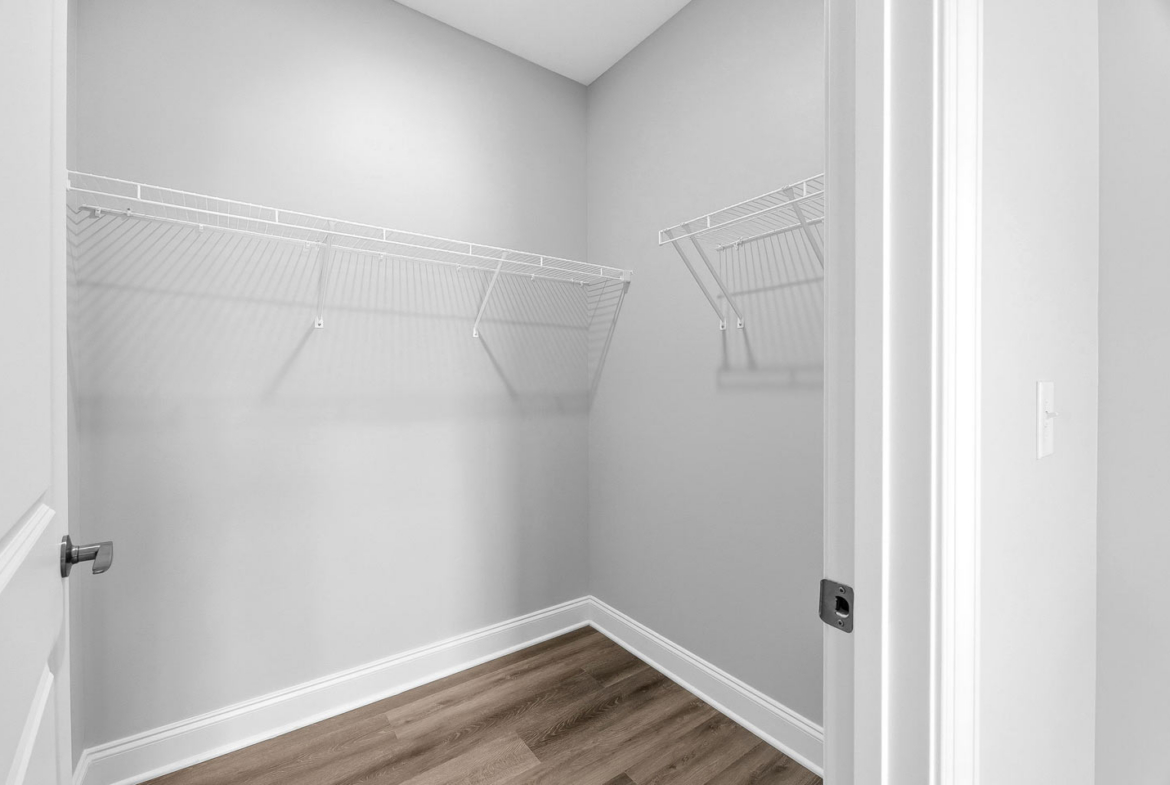 topper park 2 - 3-bed 3-bath - closet