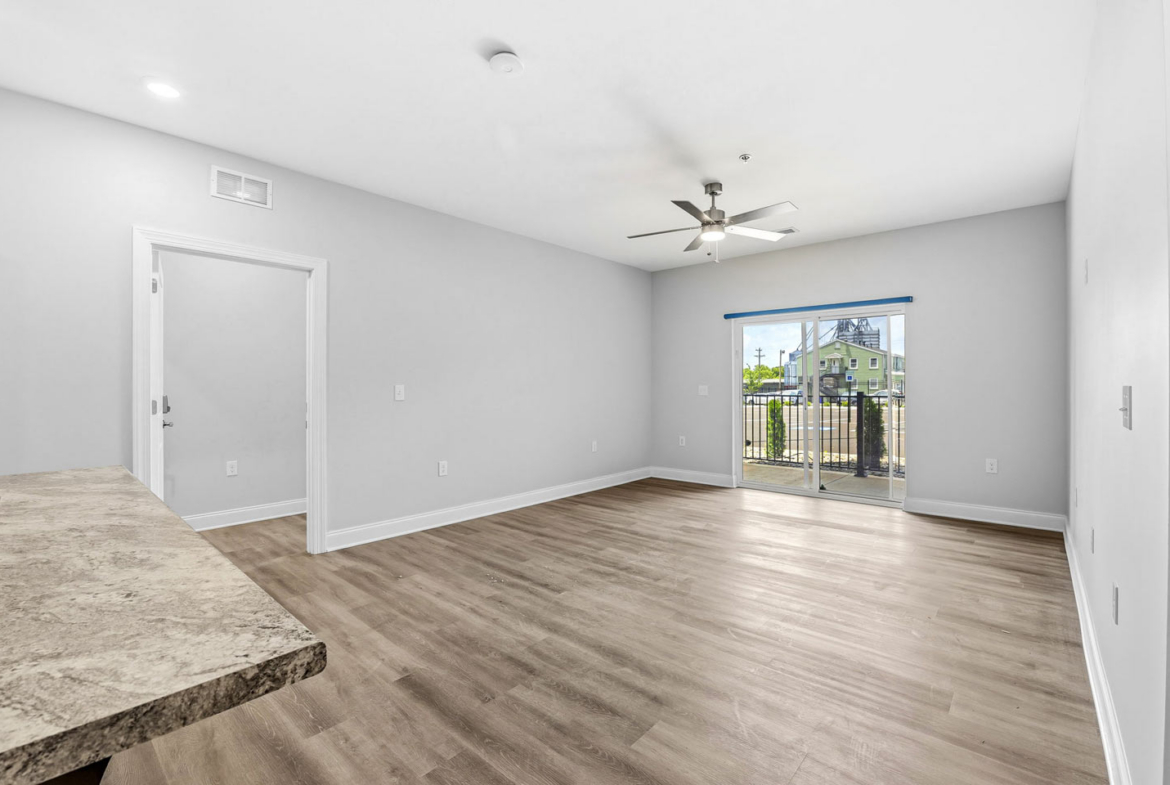 topper park 2 - 3-bed 3-bath - living