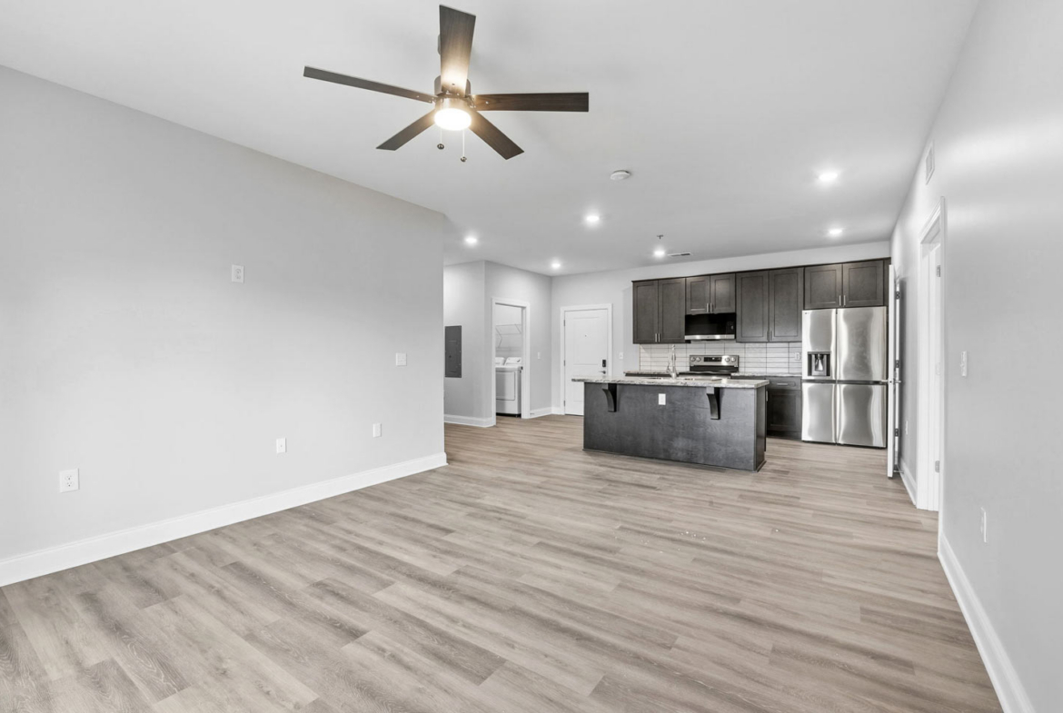 topper park 2 - 3-bed 3-bath - living