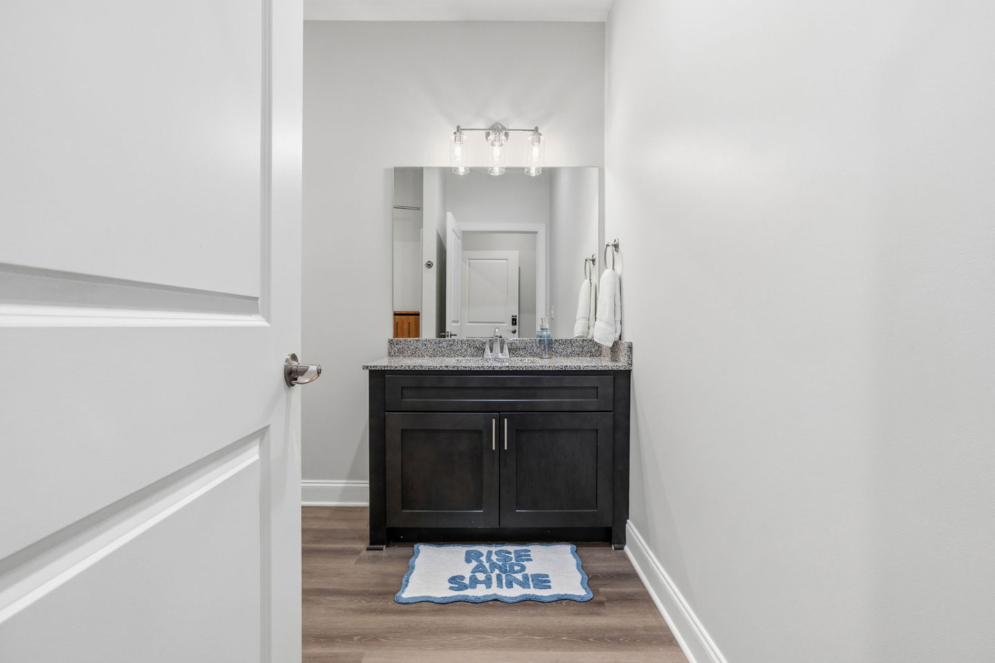topper park 2 4-bedroom - bath