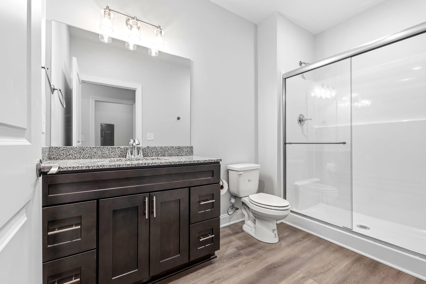 topper park 2 4-bedroom - bath