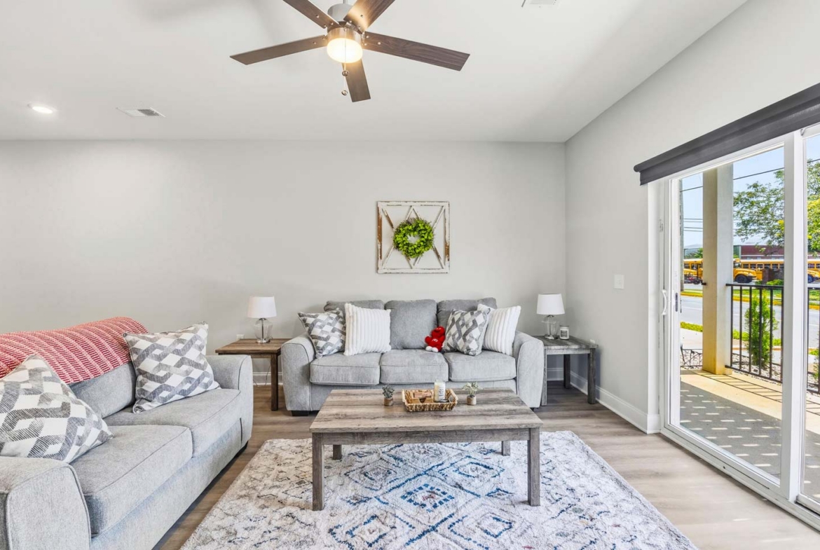 topper park 2 4-bedroom - living